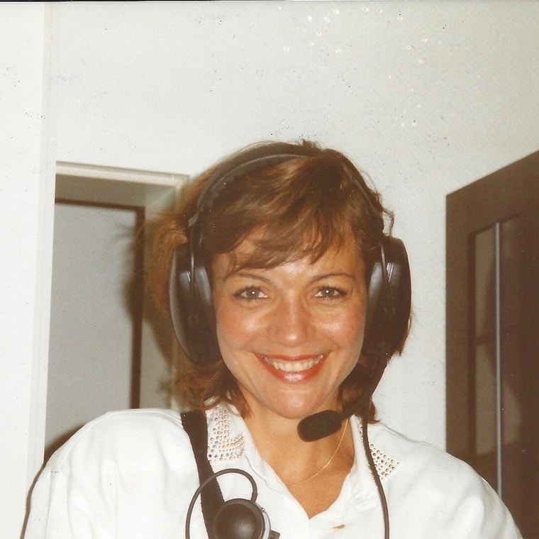 Renate Starke als Moderatorin mit Headset